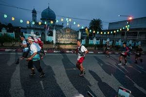 BIB: 
                            <button type="button" onclick="openModal(26231693)" class="btn btn-primary btn-sm float-right btn-popup" data-toggle="modal" data-target=".modal-high-quality">
                        <i class="fas fa-shopping-cart"></i> Add to Cart
                    </button>
                                            <button type="button" onclick="isThisMe(26231693, true)" class="btn btn-success btn-sm float-right btn-popup btn-isme hidden" data-toggle="tooltip" data-placement="bottom" title="นี่คือรูปของคุณใช่ไหม คลิกที่นี่เพื่อเอาเข้าอัลบั้ม">
                        <i class="fas fa-plus"></i> Add to album
                    </button>
                    <button type="button" onclick="isThisMe(26231693, false)" class="btn btn-warning btn-sm float-right btn-popup btn-isnotme hidden">
                        <i class="fas fa-ban"></i> Remove from album
                    </button>